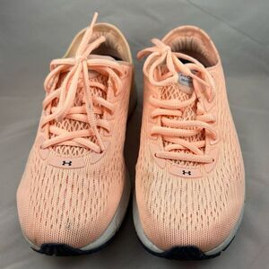UNDER ARMOUR HOVR Sonic Running Shoes Peach/Coral Women’s Size 6.5